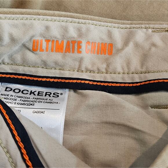 Dockers Slim Fit Ultimate Chino Smart Flex 360 Khaki Pants W32 L30 - Picture 4 of 9